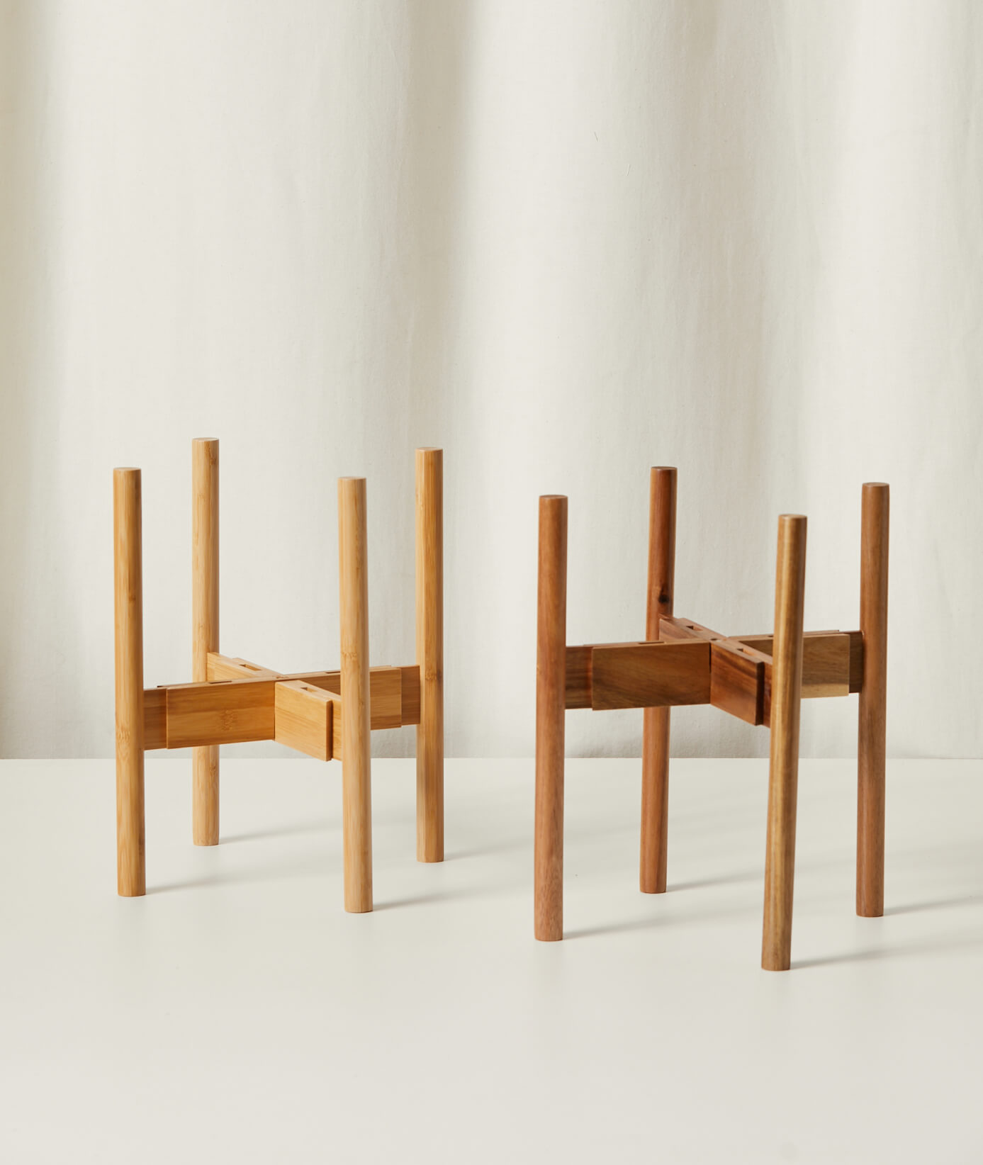 bloomscape_adjustable-plant-stand_group_withoutplant